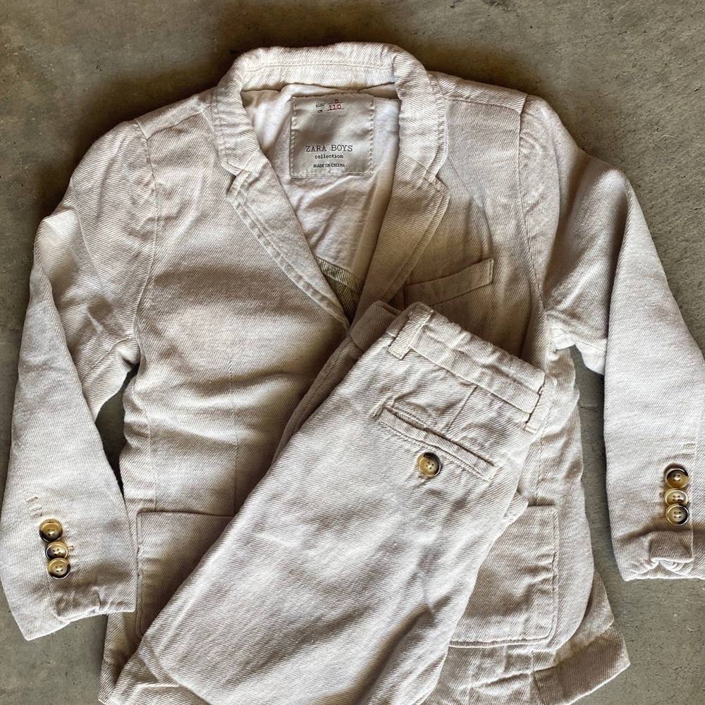 Zara Boys Suit - size 5